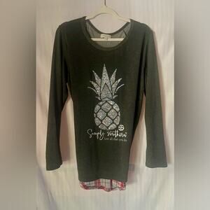 SIMPLY SOUTHERN Grey and Red/Black Plaid Long Sleeve Top. Size L.  NWOT!